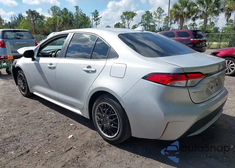 2022 Toyota Corolla Le z USA, uszkodzony, nr VIN 5YFEPMAE1NP296341